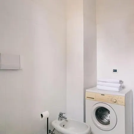 Stylish And Cozy Studio In Isola Διαμέρισμα